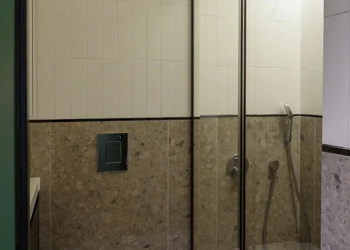 Private Premium In Apartment *