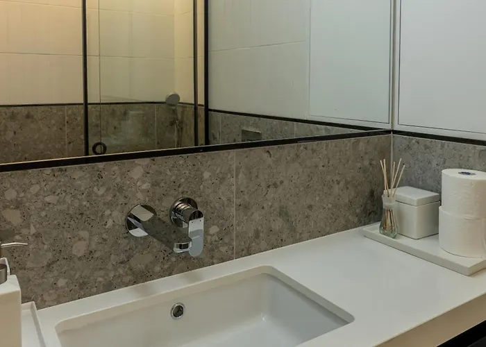 Private Premium In Apartment *